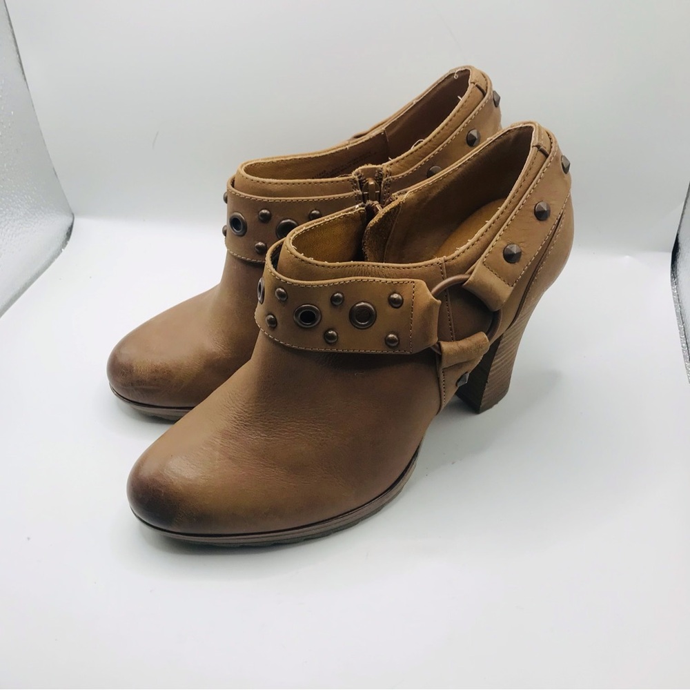 Sofft Women's Tan‎ Studded Leather Heeled Booties